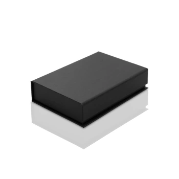 Czarne, duże pudełko na pendrive skórzany